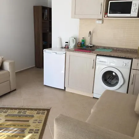 Da Huzur Bulacaginiz Yesillikler Arasinda, Havuzlu Sitede Yazlik. Bodrum