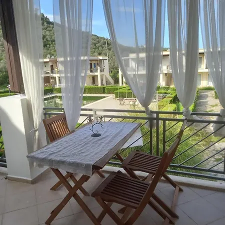 Apartment Da Huzur Bulacaginiz Yesillikler Arasinda, Havuzlu Sitede Yazlik. *